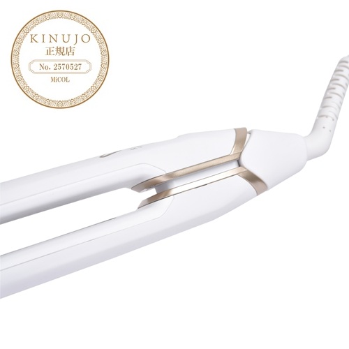美品 KINUJOストレートヘアアイロン ホワイトDS200 KINUJO ストレートヘアアイロン Wワールドワイドモデル（ホワイト